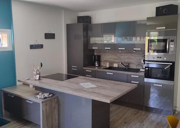 Holiday home Maison Bord De